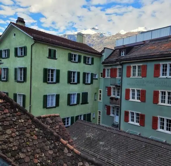 バスルーム共有のシングルスタンダード, Zunfthaus Zur Rebleuten