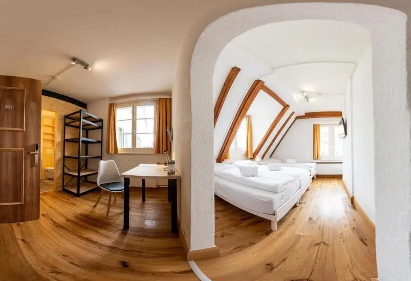 トリプルクラシックルーム, Zunfthaus Zur Rebleuten