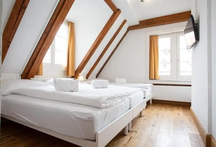 トリプルクラシックルーム, Zunfthaus Zur Rebleuten