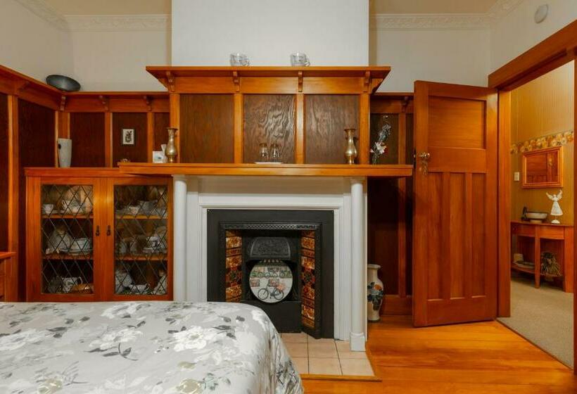 غرفة قياسية سرير كينج, Olde Mill House B&b