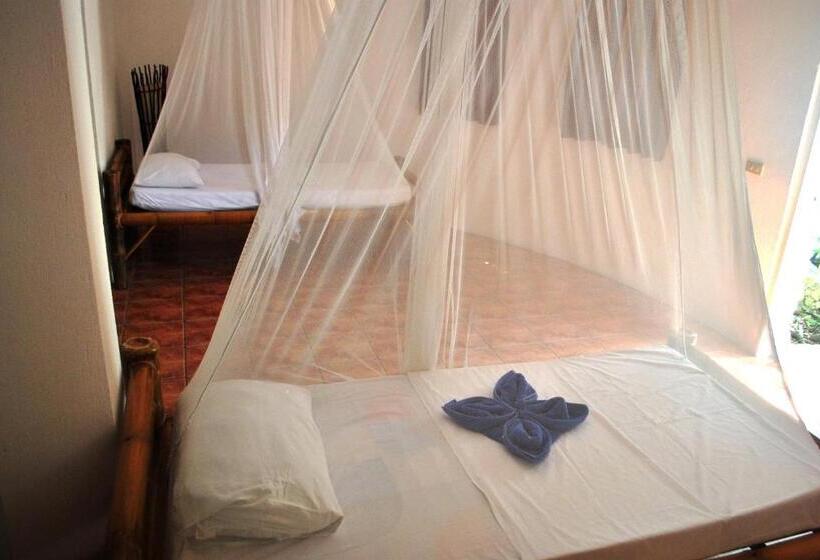 اتاق خانوادگی با چشمانداز دریا, The Blue Orchid Resort