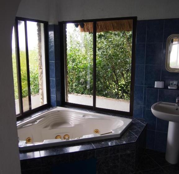 سوییت, The Blue Orchid Resort