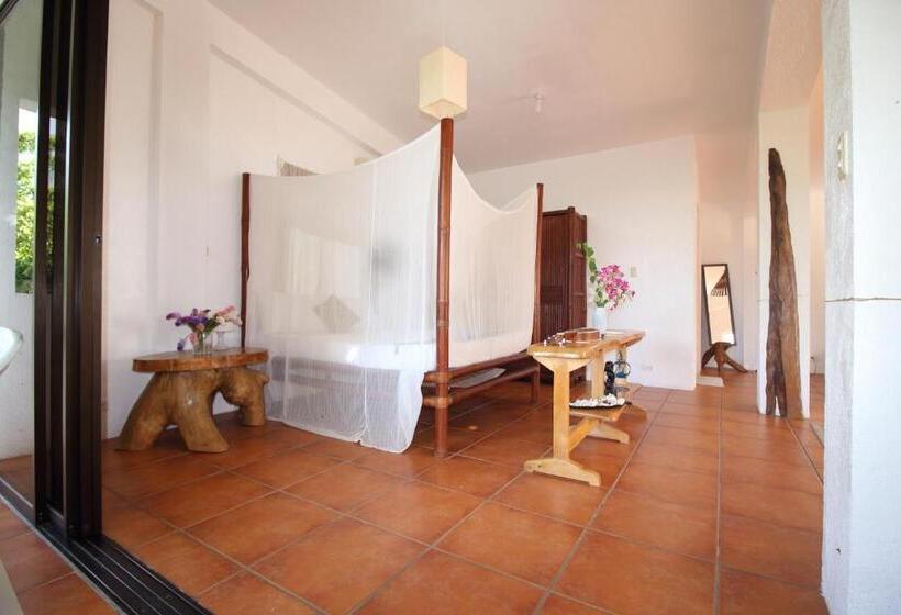 اتاق استاندارد با چشمانداز استخر, The Blue Orchid Resort