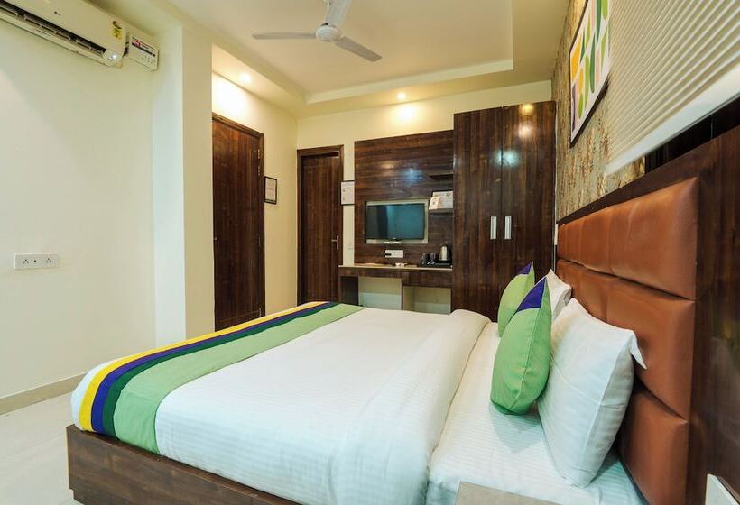 חדר דלוקס, Treebo Sunny Feast