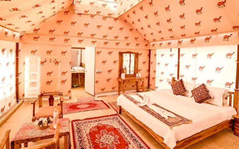 اتاق استاندارد با تخت بزرگ, Desert Dream Royal Camps & Pool