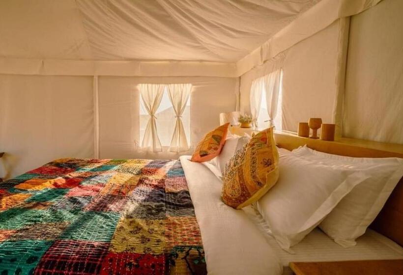 اتاق استاندارد با تخت بزرگ, Desert Dream Royal Camps & Pool