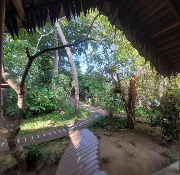 스탠다드 트리플 룸 가든 전망, Inn On The Bay