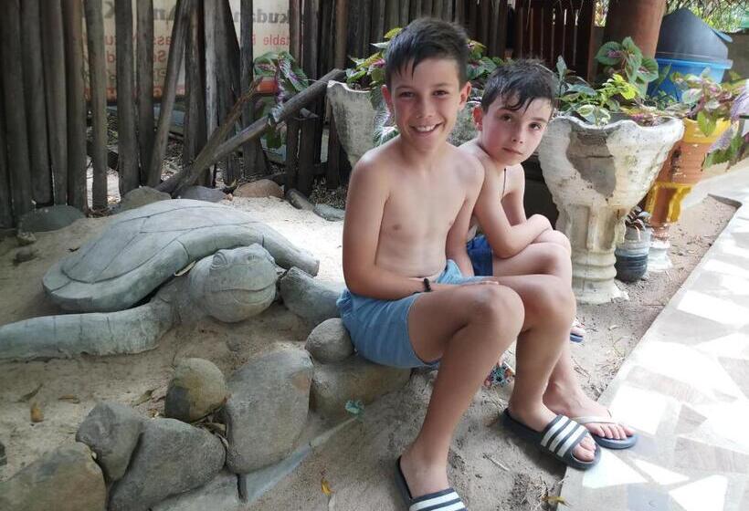 이코노미 트리플 룸, Inn On The Bay