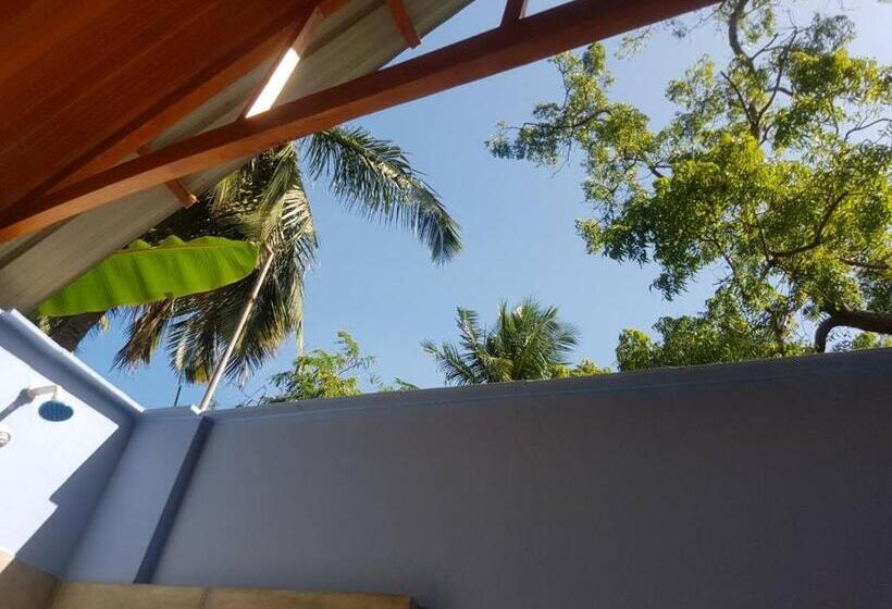 스탠다드 룸 킹사이즈 침대, Inn On The Bay