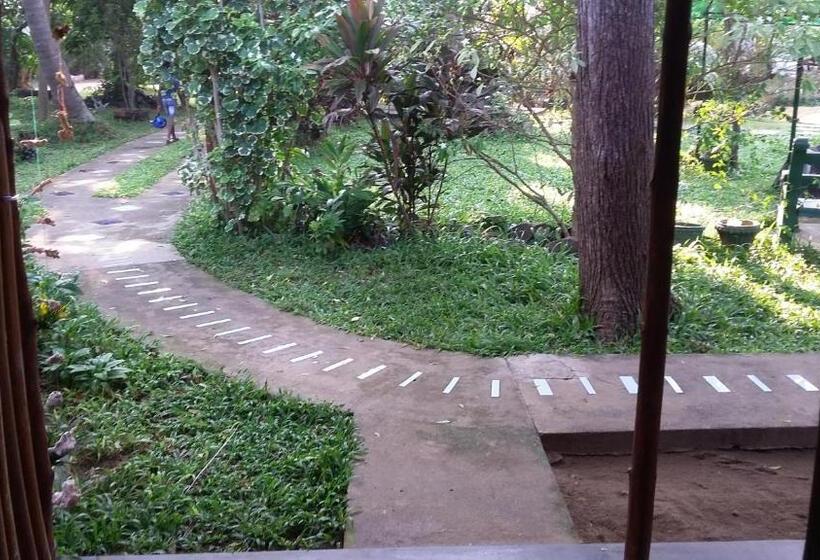 이코노미 룸, Inn On The Bay