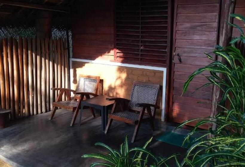 이코노미 룸, Inn On The Bay