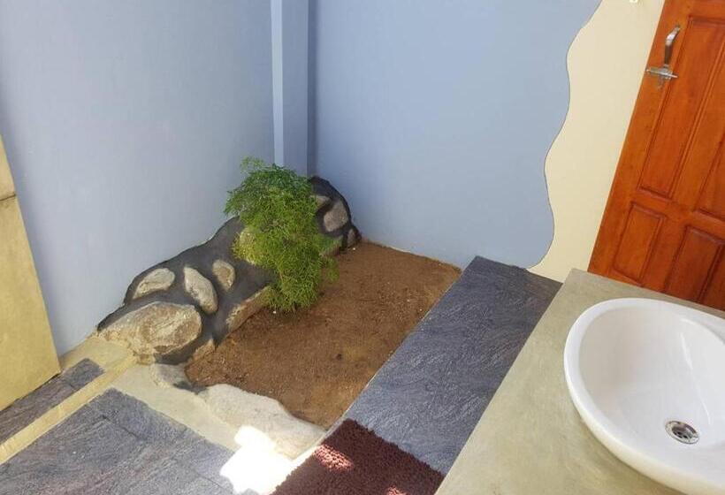 스탠다드 룸 킹사이즈 침대, Inn On The Bay