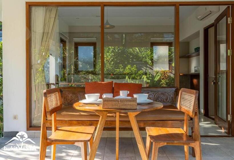 غرفة قياسية مطلّة علي حمام السباحة, Rumah Taman Kutuh