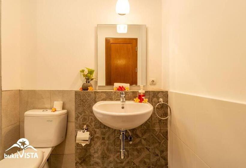 غرفة قياسية مطلّة علي حمام السباحة, Rumah Taman Kutuh