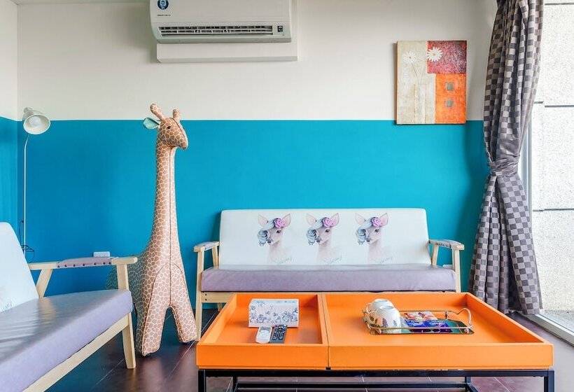 اتاق لوکس با بالکن و چشم‌انداز دریا, Happiness Ocean View B&b