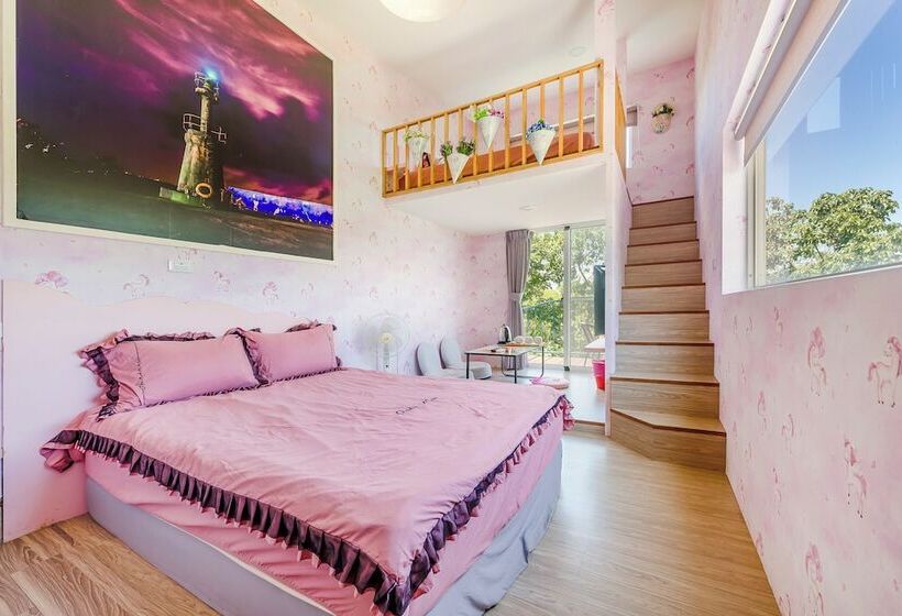 اتاق استاندارد سه تخته با بالکن, Happiness Ocean View B&b