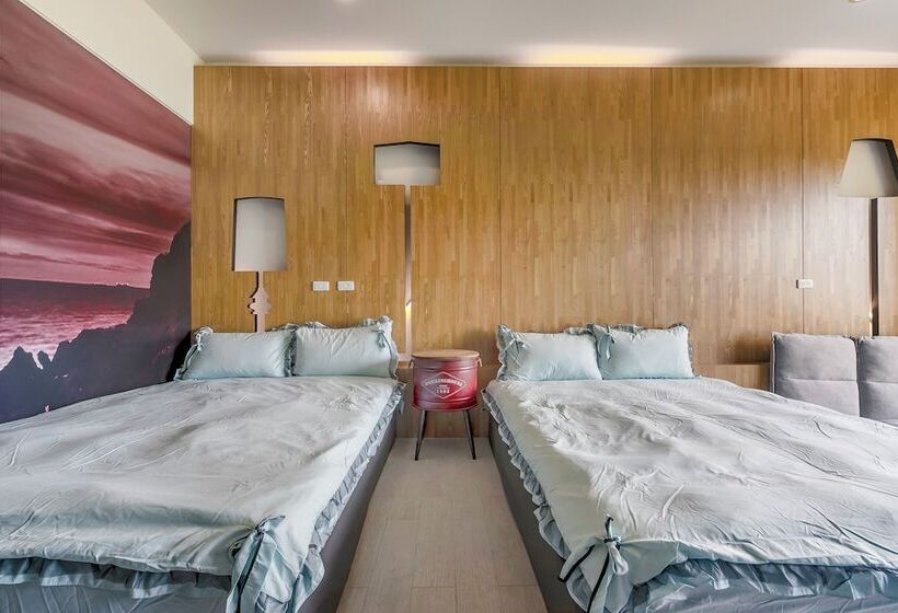 اتاق استاندارد چهارنفره با بالکن, Happiness Ocean View B&b