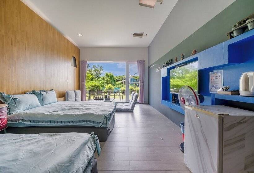 اتاق استاندارد چهارنفره با بالکن, Happiness Ocean View B&b