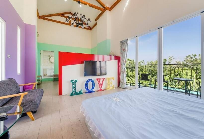 اتاق استاندارد چهار تخته با چشم‌انداز دریا, Happiness Ocean View B&b