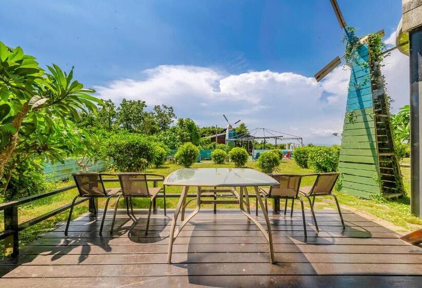 اتاق استاندارد چهارنفره با بالکن, Happiness Ocean View B&b