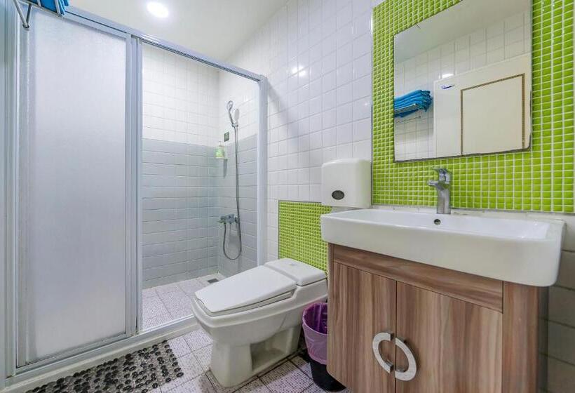 اتاق خانوادگی با چشم‌انداز دریا, Happiness Ocean View B&b