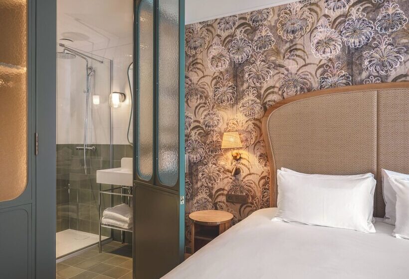 スーペリアールーム, Miss Fuller