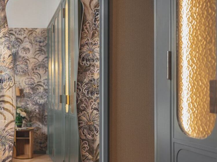 スーペリアールーム, Miss Fuller