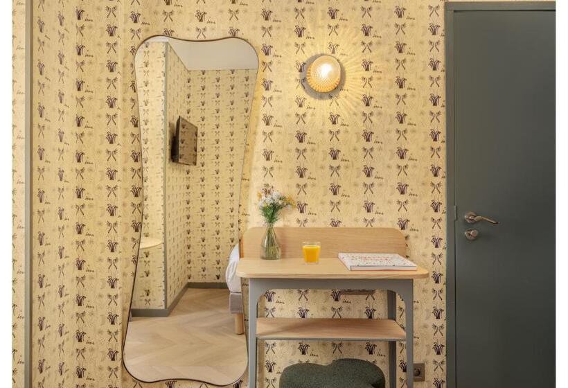 スタンダードルーム, Miss Fuller