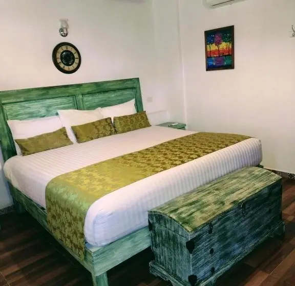 スイート, Pedregal