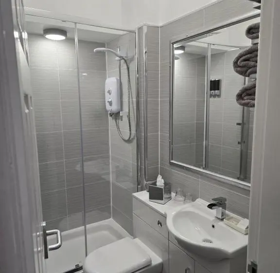 اتاق لوکس, Rooms At The Boot And Shoe