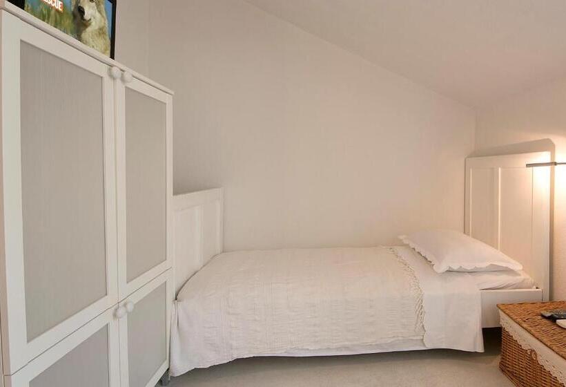 带露台的单人间, Apartments And Rooms Hope