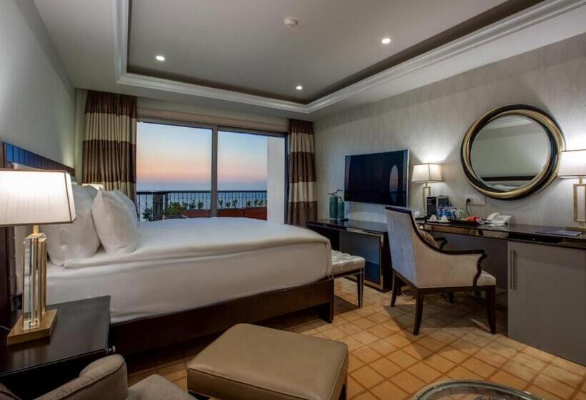 جناح جونيور, Liman Hotel & Casino By Merit