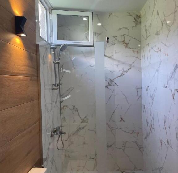 اتاق استاندارد, Nits Guest House