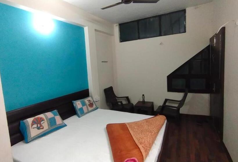 Номер Стандарт Вид на Сад, Sarovar Inn