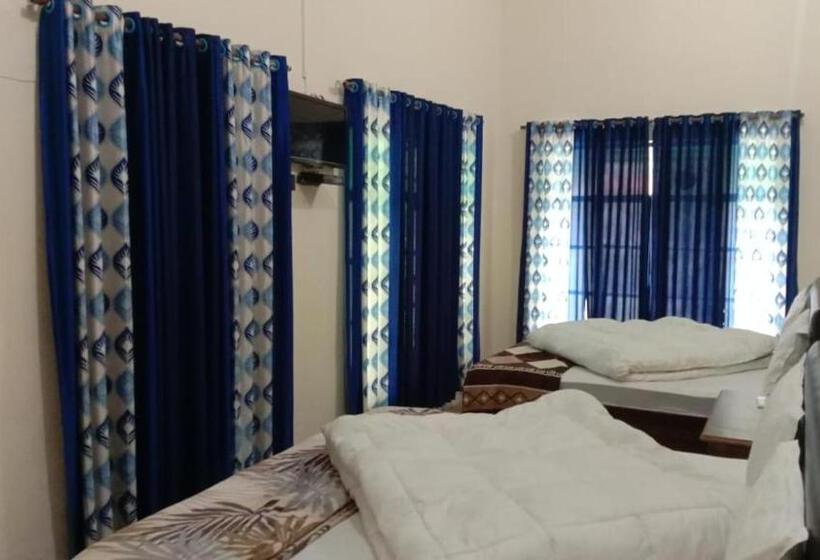 Семейный Номер, Sarovar Inn