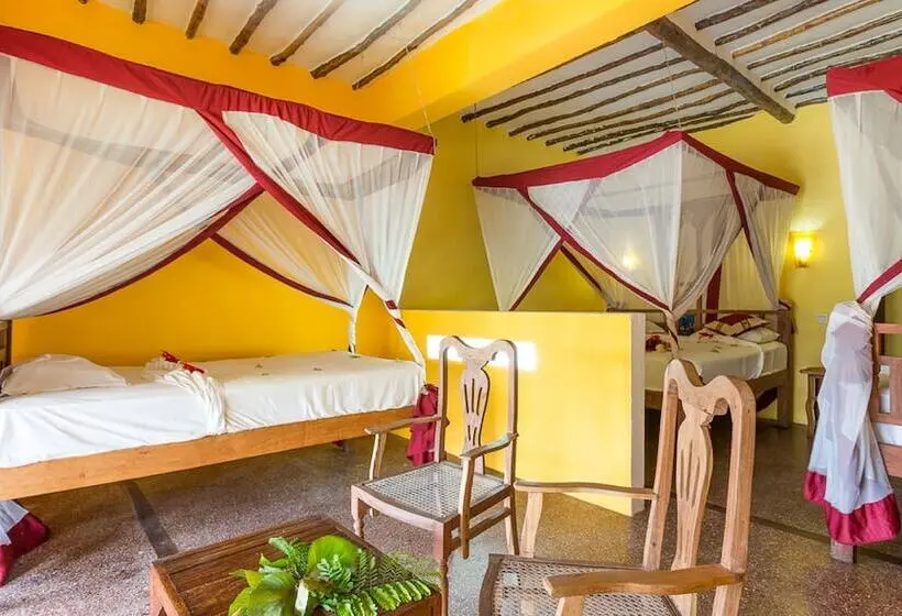 Perhehuone, Ahg Waridi Beach Resort & Spa