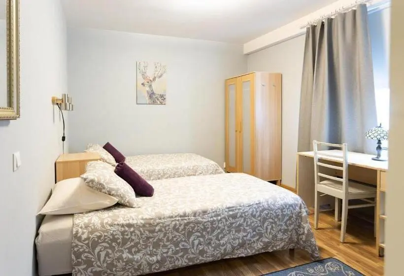 Standard Kolmen Hengen Huone Jaettu kylpyhuone, Bed&breakfast Tuure