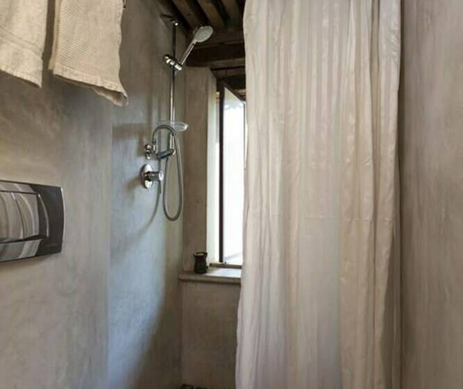 اتاق لوکس, Traditional Homes Swotha