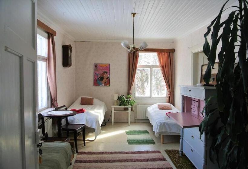 Quarto Estandar Banheiro Compartilhado, Villa Dönsby