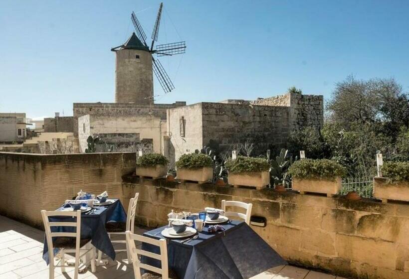 اتاق لوکس, Betty Cake B&b