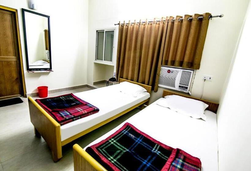 חדר סטנדרט, Akashdeep