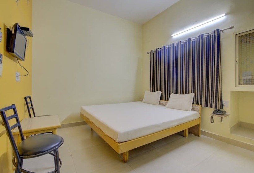 חדר סטנדרט, Akashdeep