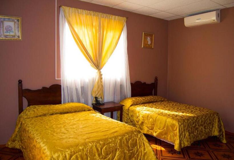اتاق استاندارد چهار تخته, Antigua Comayagua
