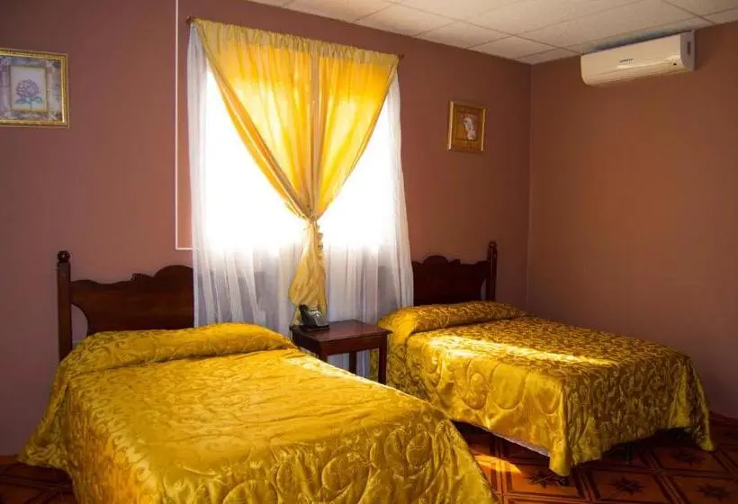 اتاق استاندارد چهار تخته, Antigua Comayagua