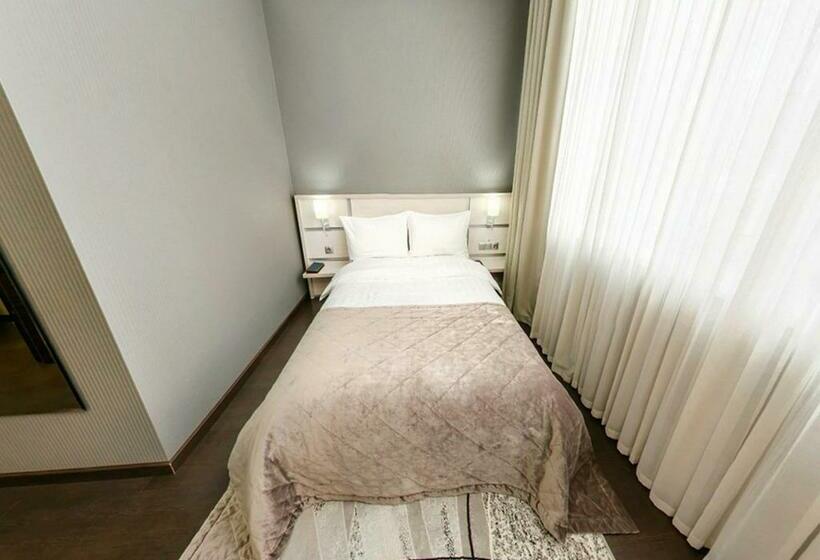 اتاق کلاسیک یک تخته, Arena