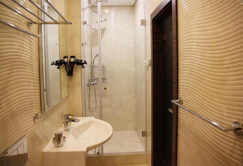 اتاق لوکس, Arena