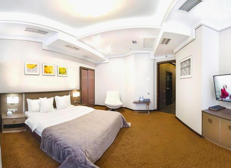 اتاق لوکس, Arena