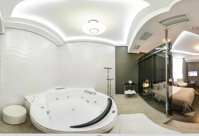 Habitació Deluxe, Arena