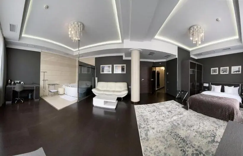 Habitació Deluxe, Arena