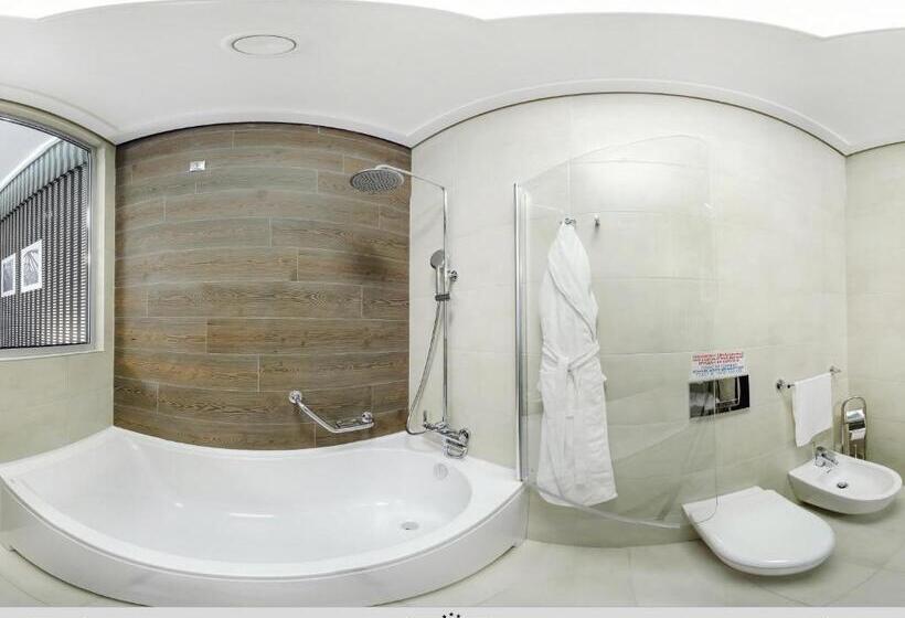 اتاق کلاسیک, Arena